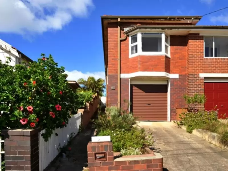 5 The Corso, Maroubra Leased by Raine & Horne Randwick | Coogee | Clovelly - image 1