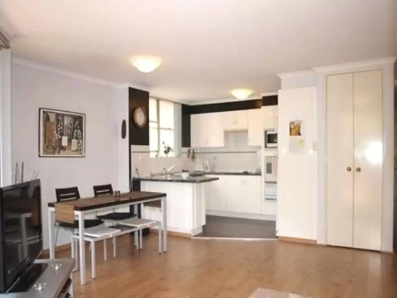 U/58-60 Dudley Street, Coogee Leased by Raine & Horne Randwick | Coogee | Clovelly - image 2