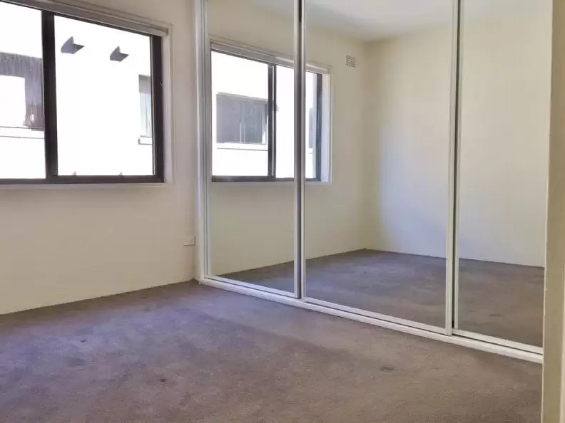 2/9 Bona Vista Avenue, Maroubra Leased by Raine & Horne Randwick | Coogee | Clovelly - image 2