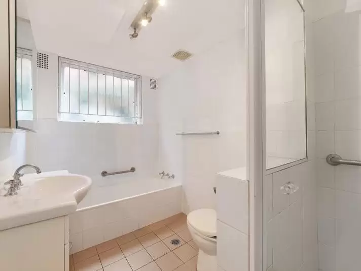 3/70 Cowper Street, Randwick Leased by Raine & Horne Randwick | Coogee | Clovelly - image 3