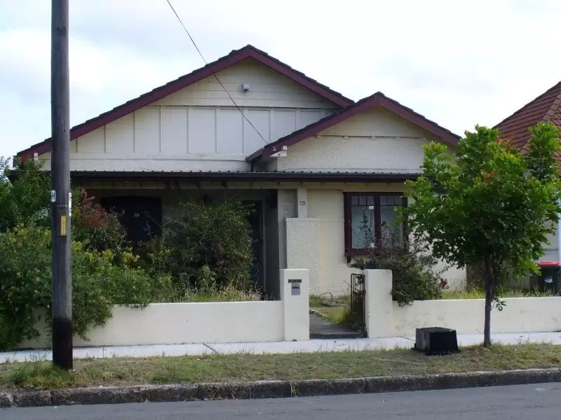 35 Tweedmouth Avenue, Rosebery Leased by Raine & Horne Randwick | Coogee | Clovelly - image 1