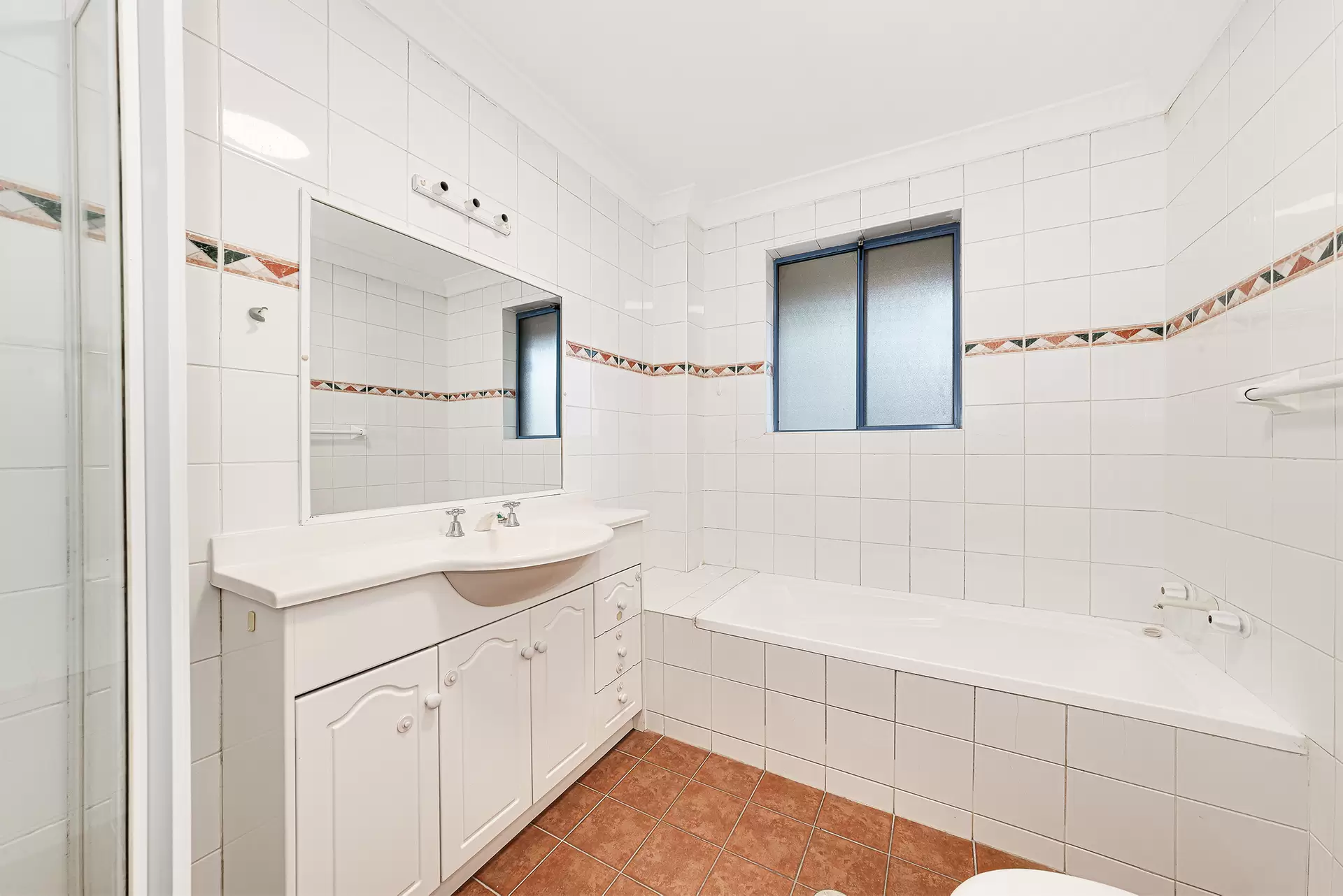 11/42 Anzac Parade, Kensington For Lease by Raine & Horne Randwick | Coogee | Clovelly - image 1