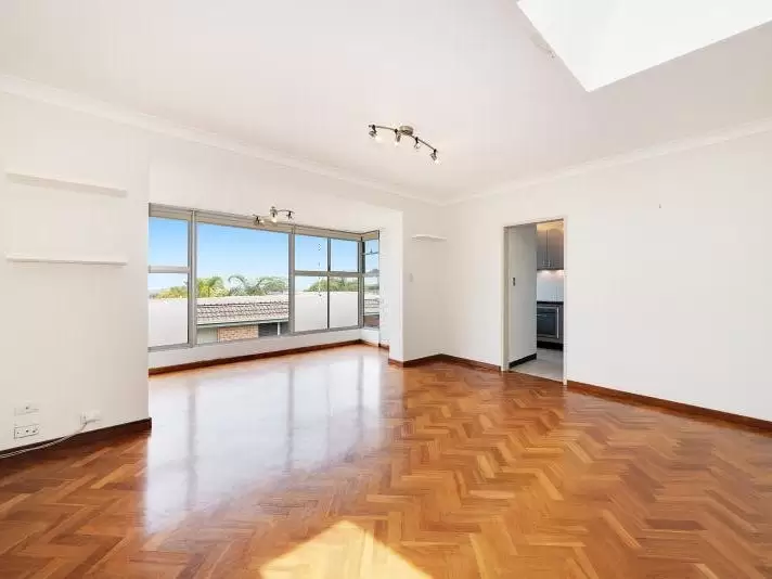 8/106A Botany Street, Kingsford Leased by Raine & Horne Randwick | Coogee - image 1