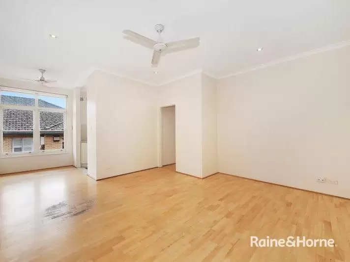 9/237 Darley Road, Randwick Leased by Raine & Horne Randwick | Coogee - image 4