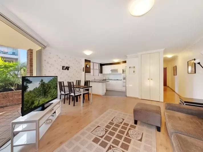 4/58-60 Dudley Street, Coogee Leased by Raine & Horne Randwick | Coogee | Clovelly - image 1