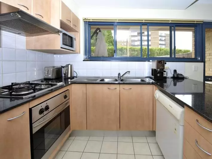 27/4-6 Cowper Street, Randwick Leased by Raine & Horne Randwick | Coogee | Clovelly - image 2