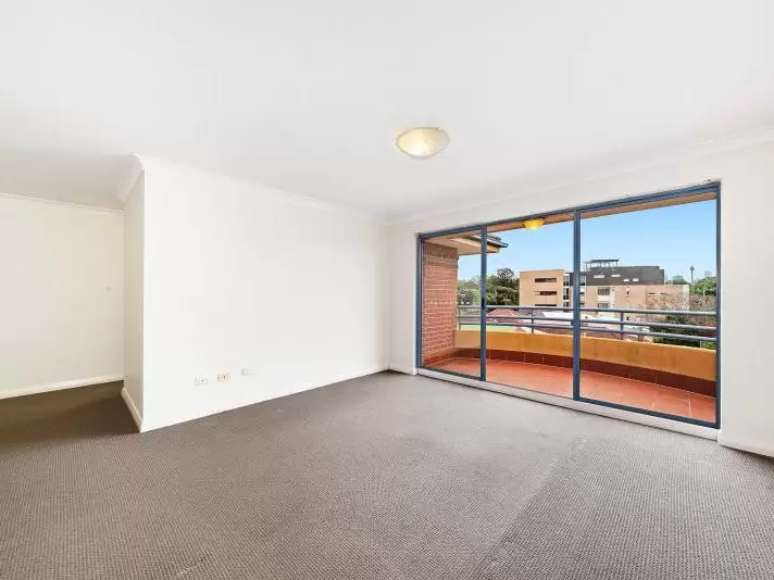 10/42-48 Anzac Parade, Kensington Leased by Raine & Horne Randwick | Coogee | Clovelly