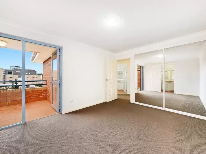 10/42-48 Anzac Parade, Kensington Leased by Raine & Horne Randwick | Coogee | Clovelly - image 3