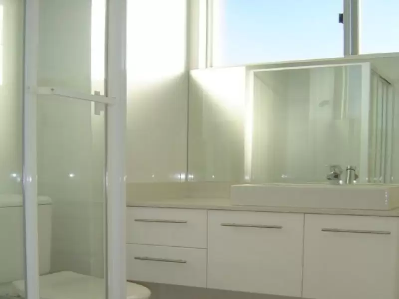 16 Roscrea Avenue, Randwick Leased by Raine & Horne Randwick | Coogee | Clovelly - image 3