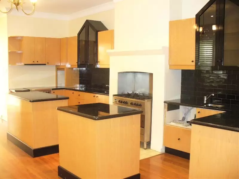 92 Brook Street, Coogee Leased by Raine & Horne Randwick | Coogee | Clovelly - image 3