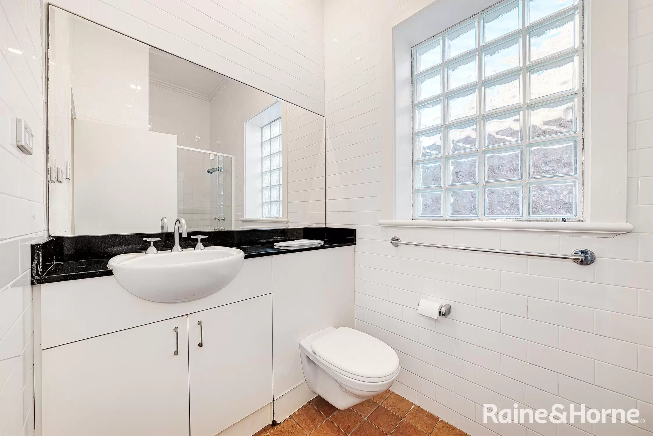 2/21 Jackaman Street, Bondi Leased by Raine & Horne Randwick | Coogee | Clovelly - image 5