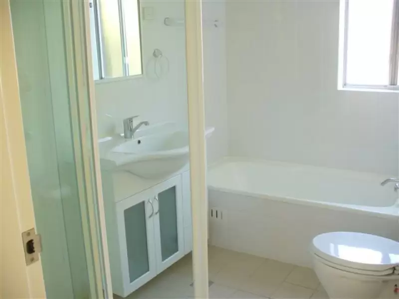 11 Botany Street, Randwick Leased by Raine & Horne Randwick | Coogee | Clovelly - image 4