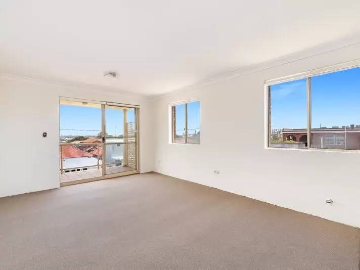 6/484 Bunnerong Road, Matraville Leased by Raine & Horne Randwick | Coogee | Clovelly - image 2