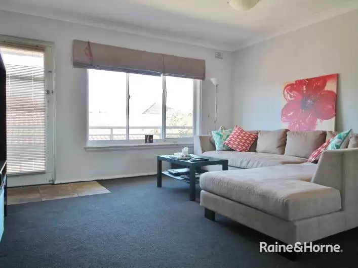 6/7 Hereward Street, Maroubra Leased by Raine & Horne Randwick | Coogee | Clovelly - image 2