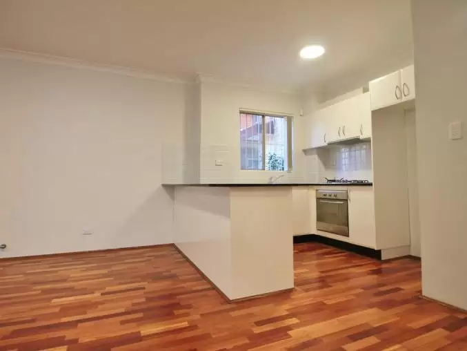 3/3 Salisbury Road, Kensington Leased by Raine & Horne Randwick | Coogee | Clovelly - image 1