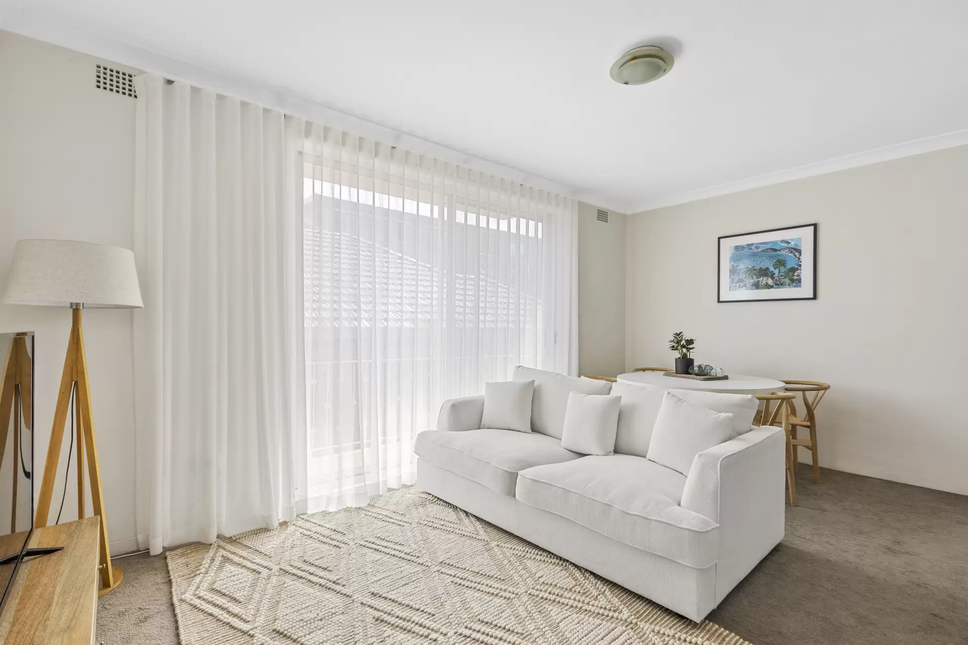 2/31 Byron Street, Coogee Leased by Raine & Horne Randwick | Coogee | Clovelly - image 1