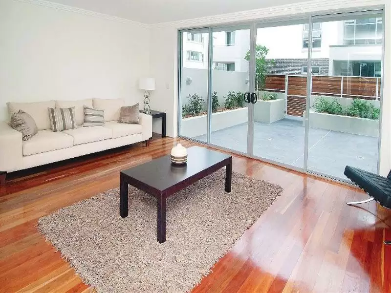 5 Rose Street, Botany Leased by Raine & Horne Randwick | Coogee - image 2