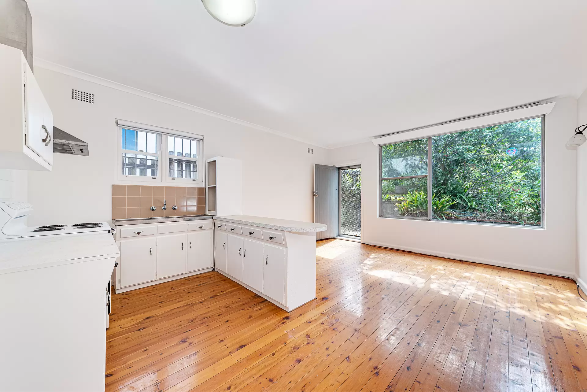 2/31 Langlee Avenue, Waverley For Lease by Raine & Horne Randwick | Coogee | Clovelly - image 1