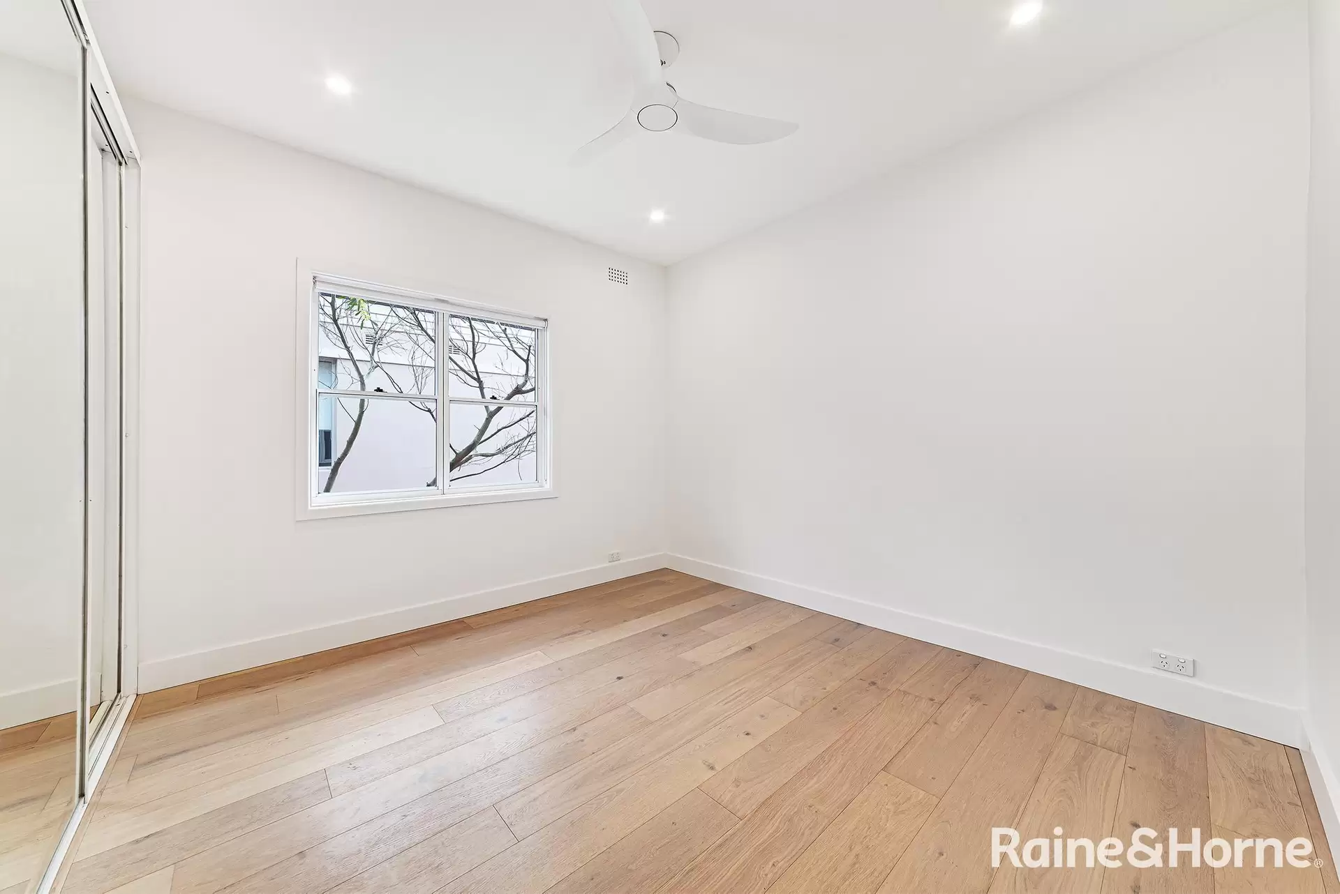 9/98 Coogee Bay Road, Coogee Leased by Raine & Horne Randwick | Coogee | Clovelly - image 1