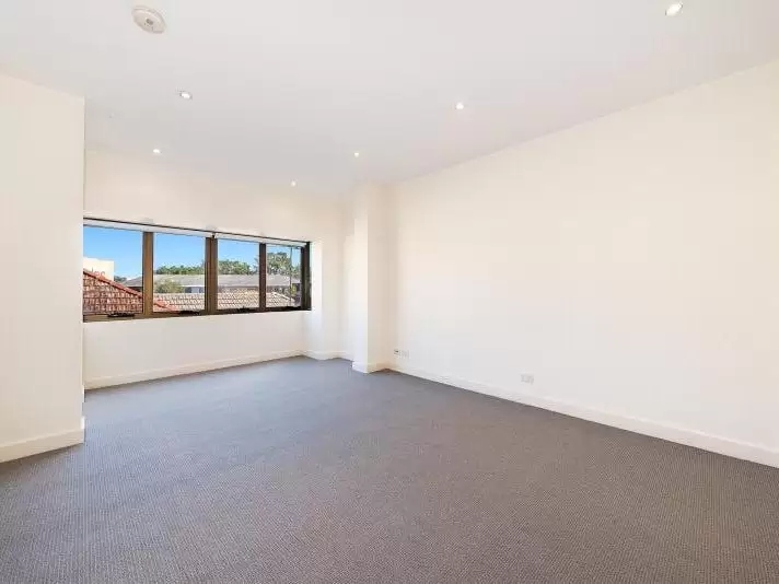 11/70 Arthur Street, Randwick Leased by Raine & Horne Randwick | Coogee | Clovelly - image 3