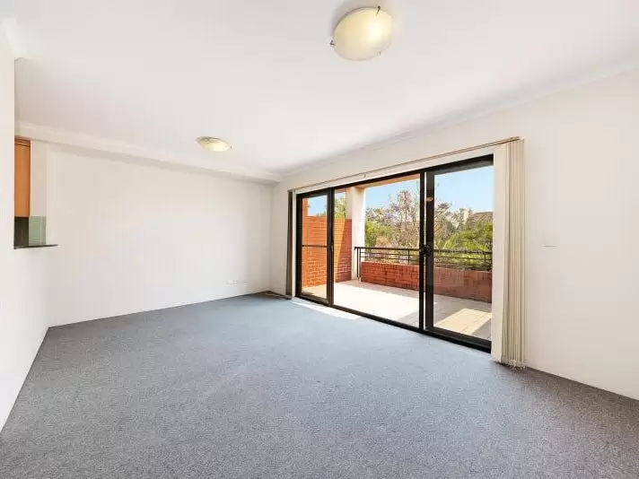 27/6 Dutruc Street, Randwick Leased by Raine & Horne Randwick | Coogee - image 3