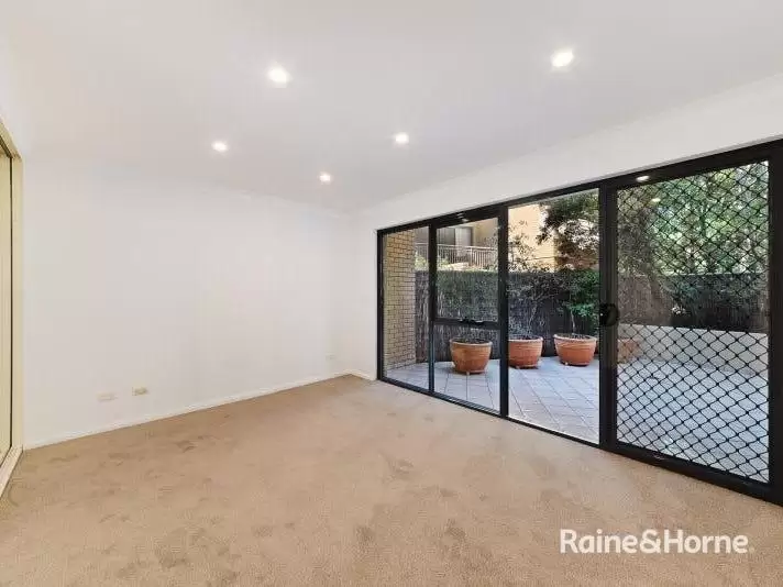 10/4-6 Cowper Street, Randwick For Lease by Raine & Horne Randwick | Coogee | Clovelly - image 4
