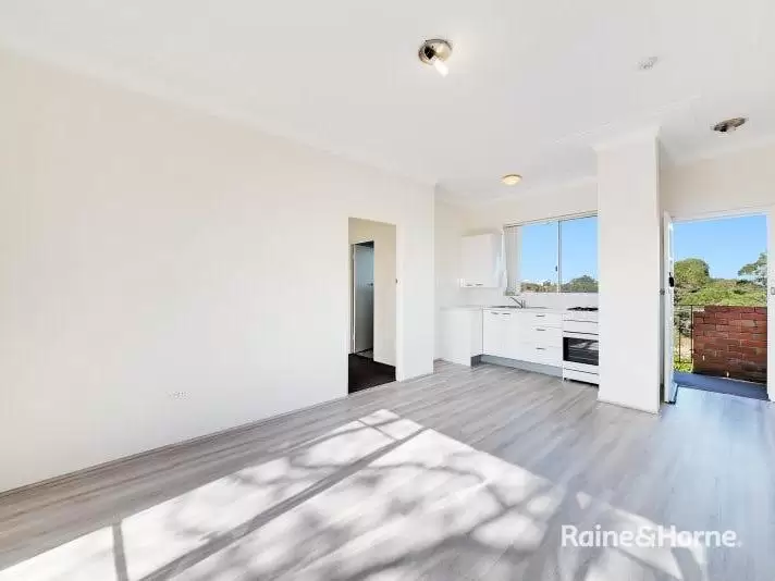 12/706 Anzac Parade, Kingsford For Lease by Raine & Horne Randwick | Coogee | Clovelly - image 2