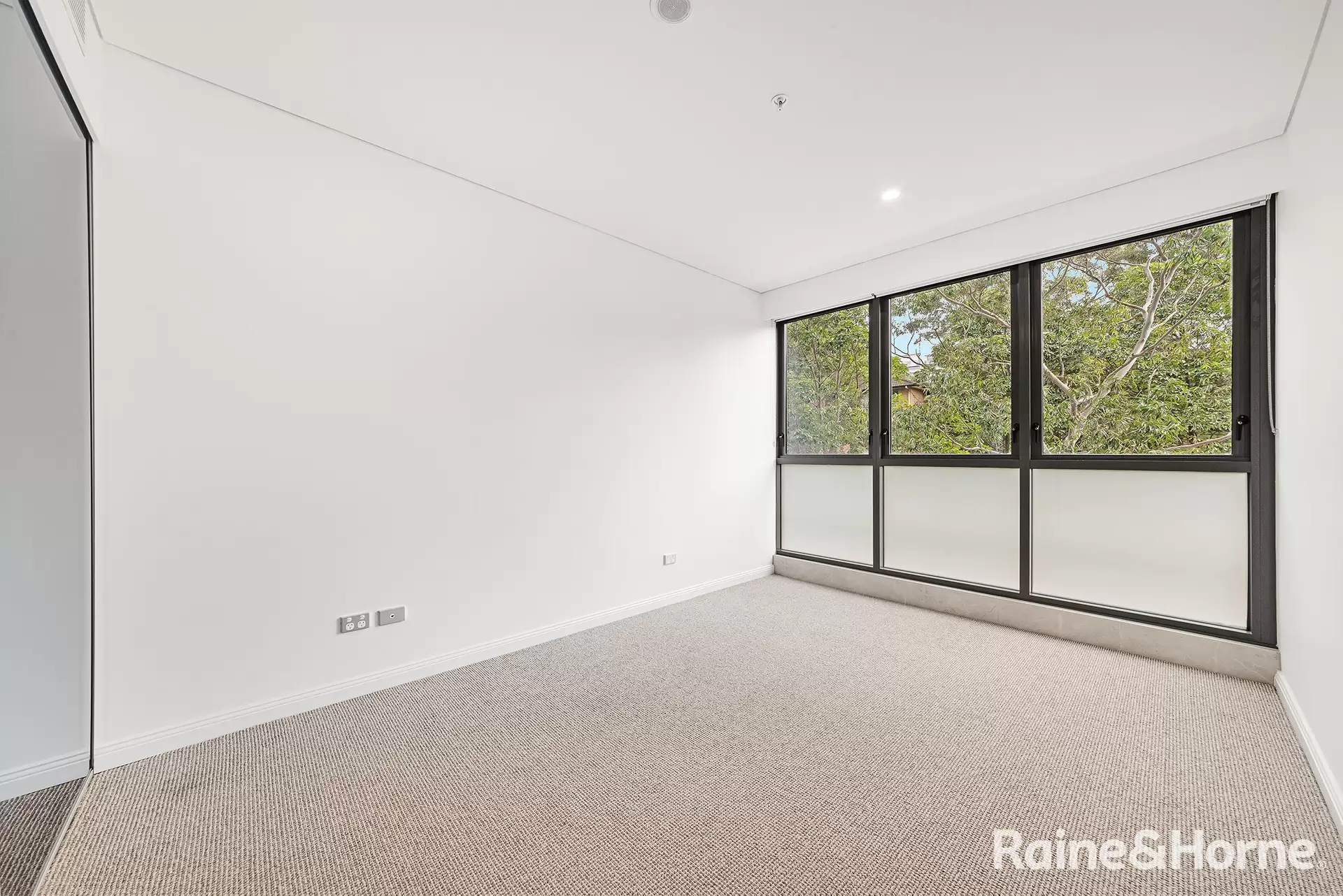218/2-10 Cottonwood Crescent, Macquarie Park Leased by Raine & Horne Randwick | Coogee | Clovelly - image 1