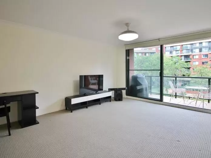 6309/177-219 Mitchell Road, Erskineville Leased by Raine & Horne Randwick | Coogee | Clovelly - image 3