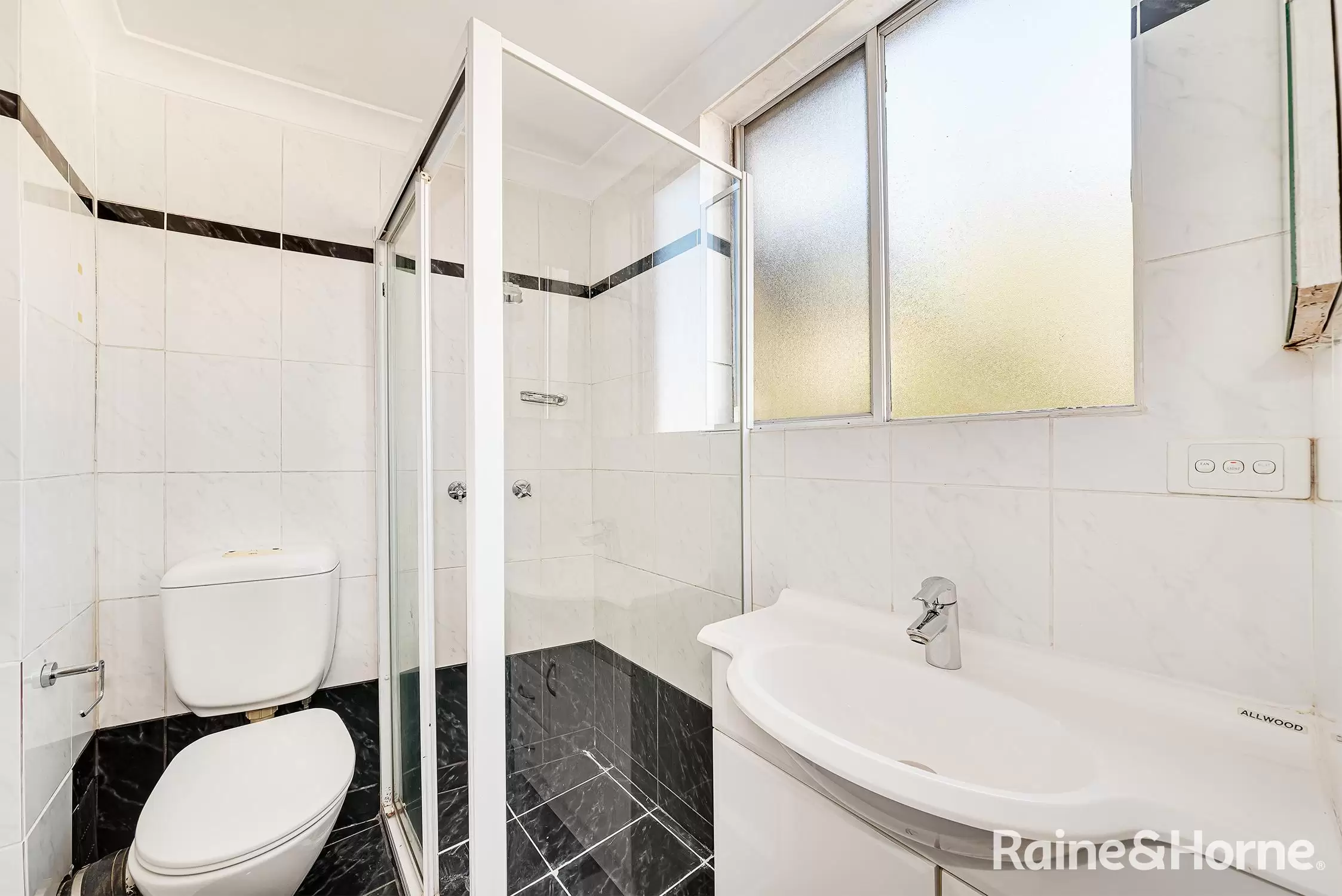 5/76 Albion Street, Randwick For Lease by Raine & Horne Randwick | Coogee | Clovelly - image 4