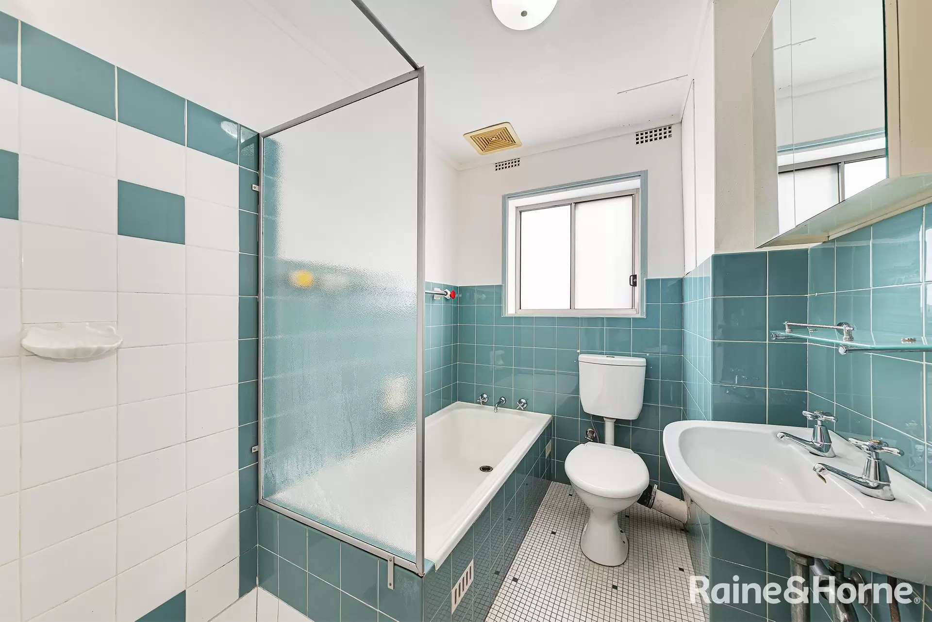 5/35 Mascot Drive, Eastlakes For Lease by Raine & Horne Randwick | Coogee | Clovelly - image 1