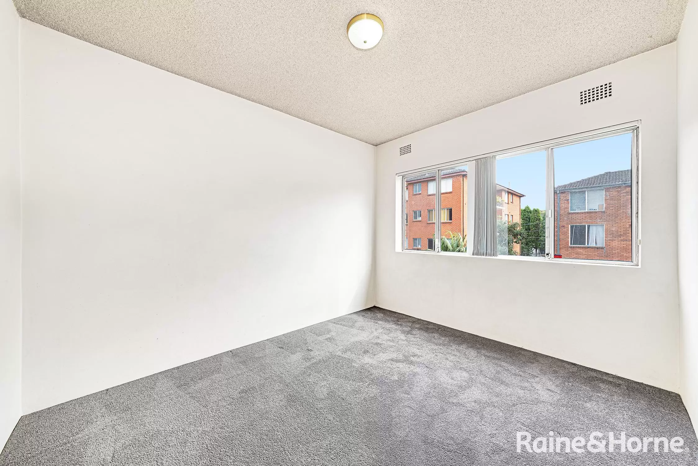 5/35 Mascot Drive, Eastlakes For Lease by Raine & Horne Randwick | Coogee | Clovelly - image 4