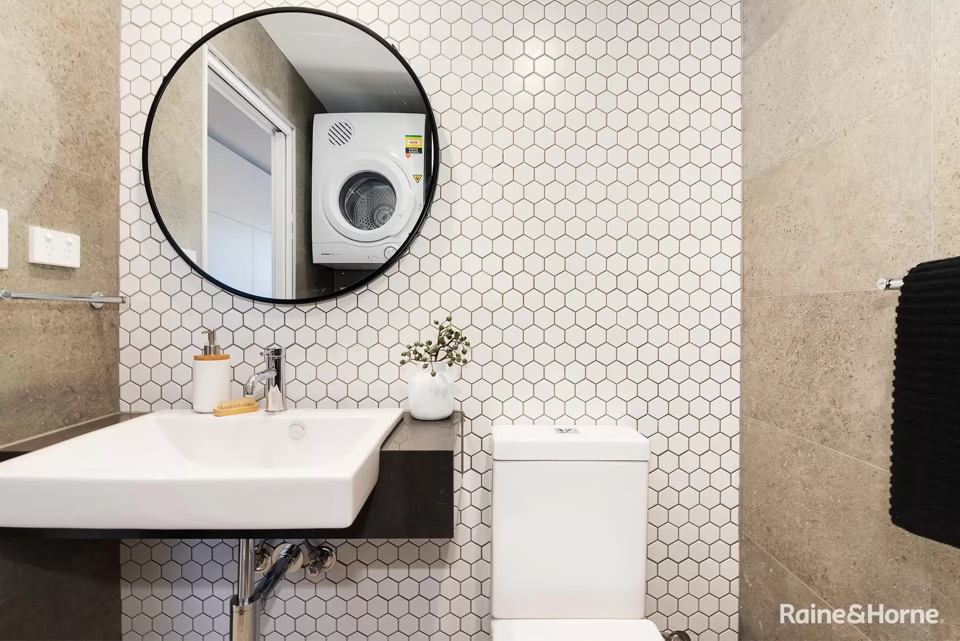 1/32-34 Perouse Road, Randwick For Lease by Raine & Horne Randwick | Coogee | Clovelly - image 1