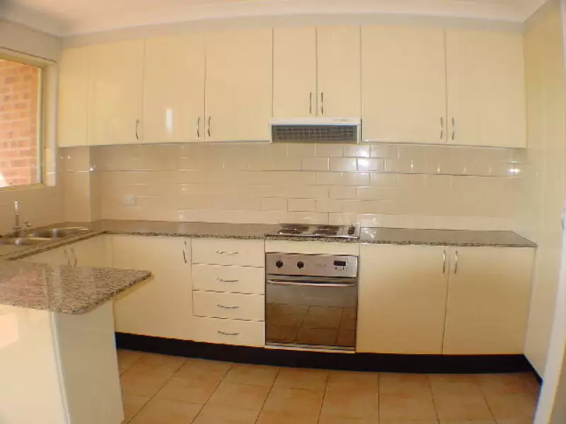 108 Botany Street, Randwick Leased by Raine & Horne Randwick | Coogee | Clovelly - image 3