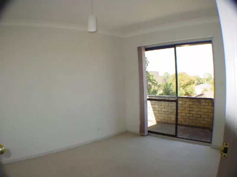 108 Botany Street, Randwick Leased by Raine & Horne Randwick | Coogee | Clovelly - image 4