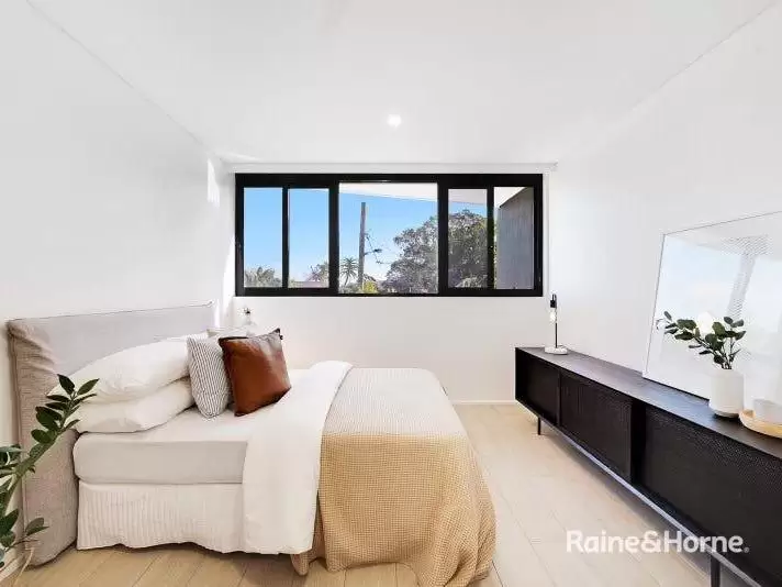 2/32-34 Perouse Road, Randwick Leased by Raine & Horne Randwick | Coogee - image 1