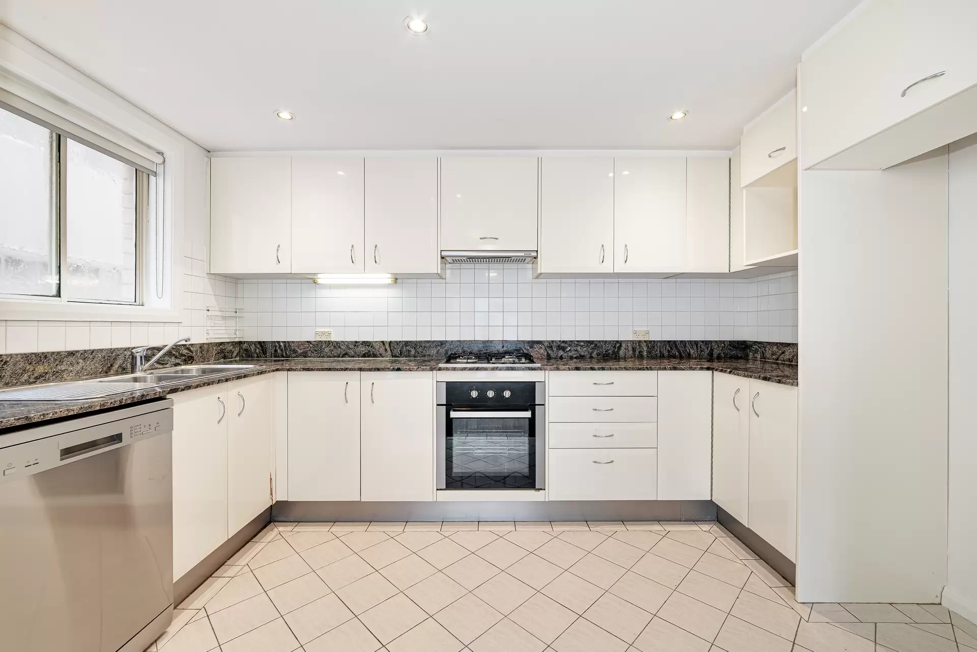 12/84 Bream Street, Coogee For Lease by Raine & Horne Randwick | Coogee | Clovelly - image 1