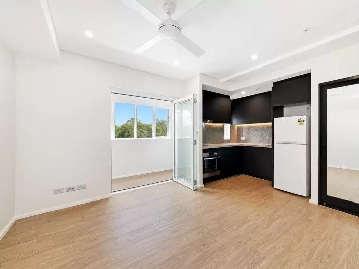 6/3 Gurner Street, Paddington Leased by Raine & Horne Randwick | Coogee | Clovelly - image 2