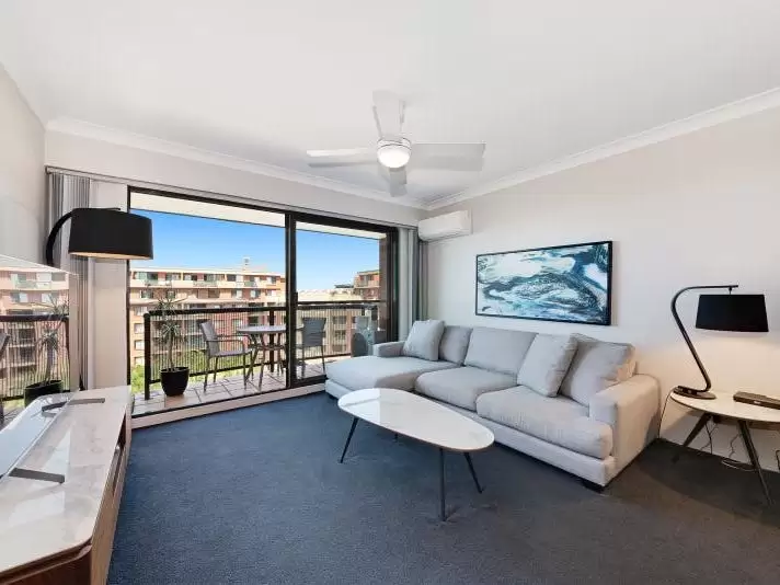 9710/177-219 Mitchell Road, Erskineville Leased by Raine & Horne Randwick | Coogee | Clovelly - image 2