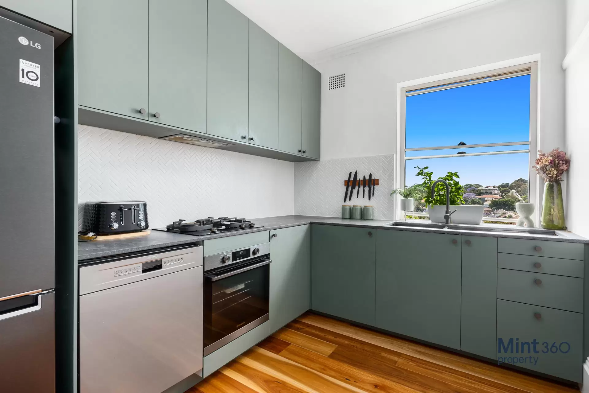 9/2A Kensington Road, Kensington Leased by Raine & Horne Randwick | Coogee - image 1