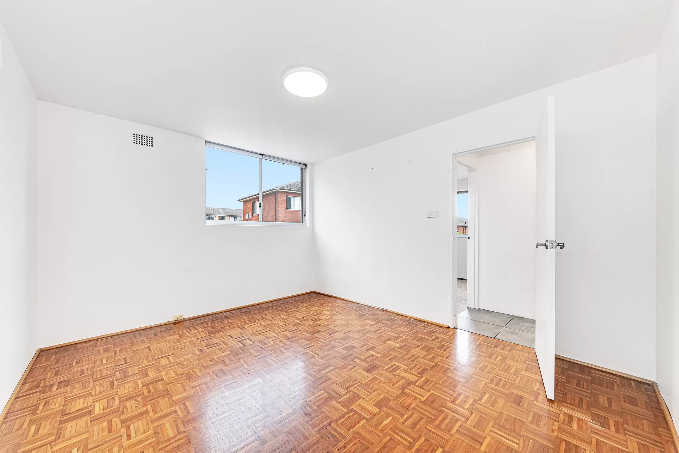 5/35 Brittain Crescent, Hillsdale Leased by Raine & Horne Randwick | Coogee - image 3