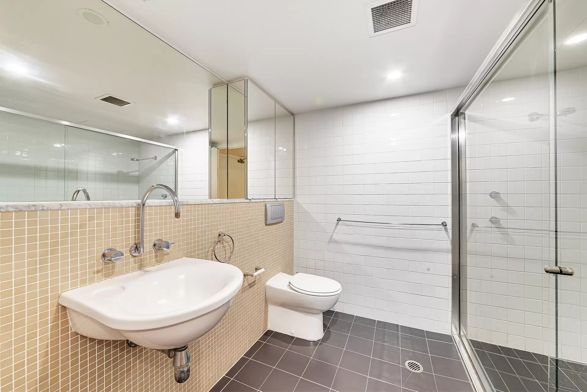 419/357 Glenmore Road, Paddington Leased by Raine & Horne Randwick | Coogee | Clovelly - image 1