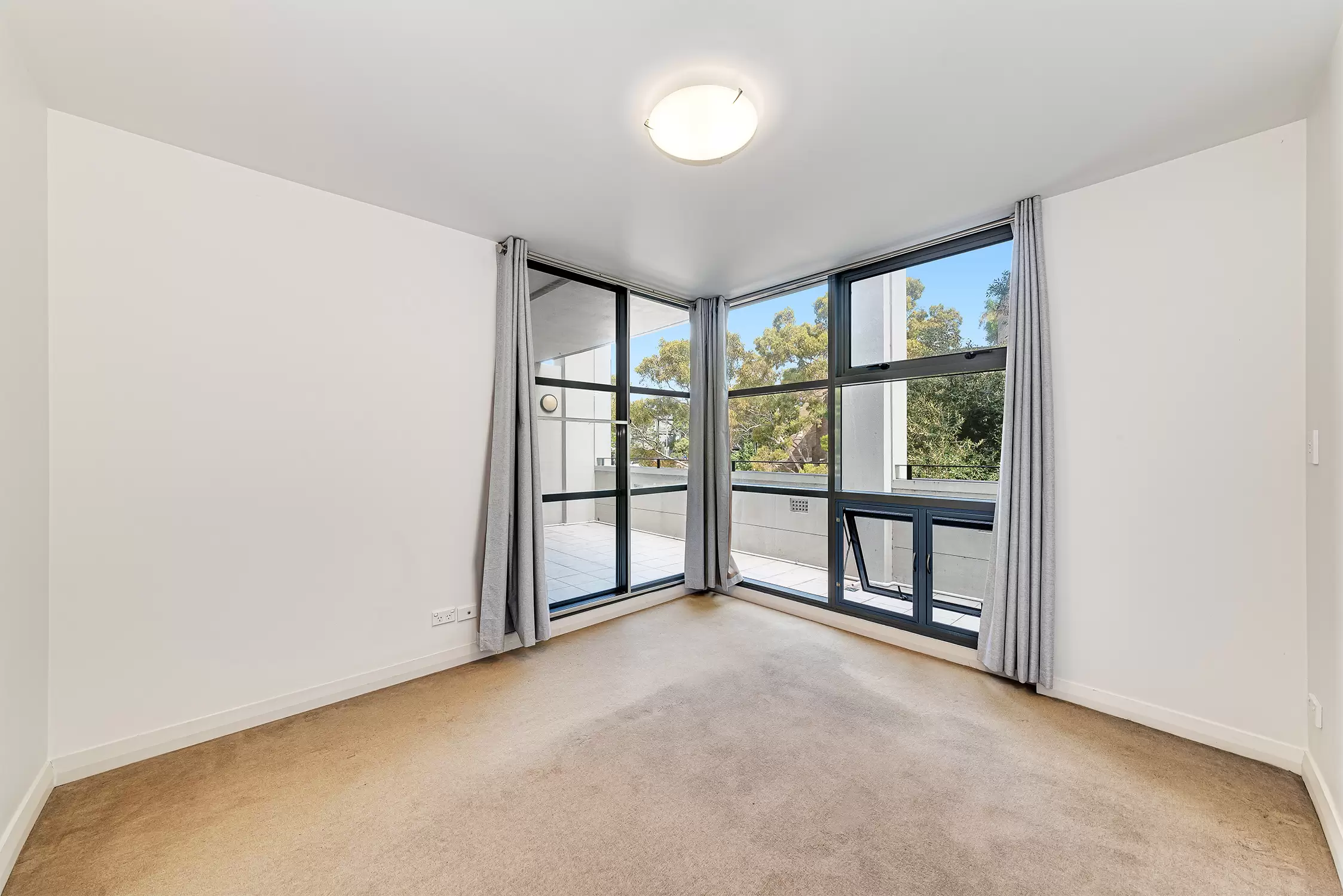 419/357 Glenmore Road, Paddington Leased by Raine & Horne Randwick | Coogee | Clovelly - image 3