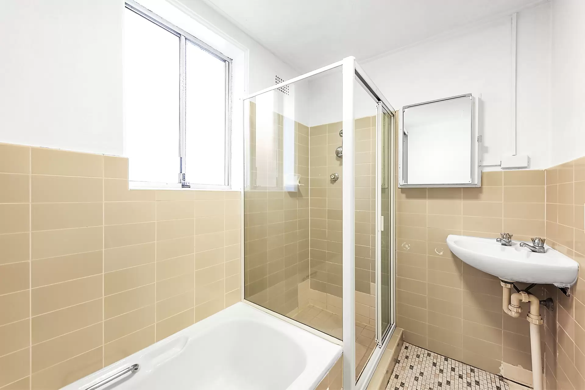 2/18 Blenheim Street, Randwick For Lease by Raine & Horne Randwick | Coogee | Clovelly - image 1