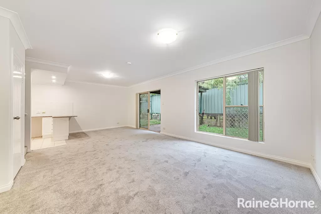 4/17 New Orleans Crescent, Maroubra Leased by Raine & Horne Randwick | Coogee | Clovelly