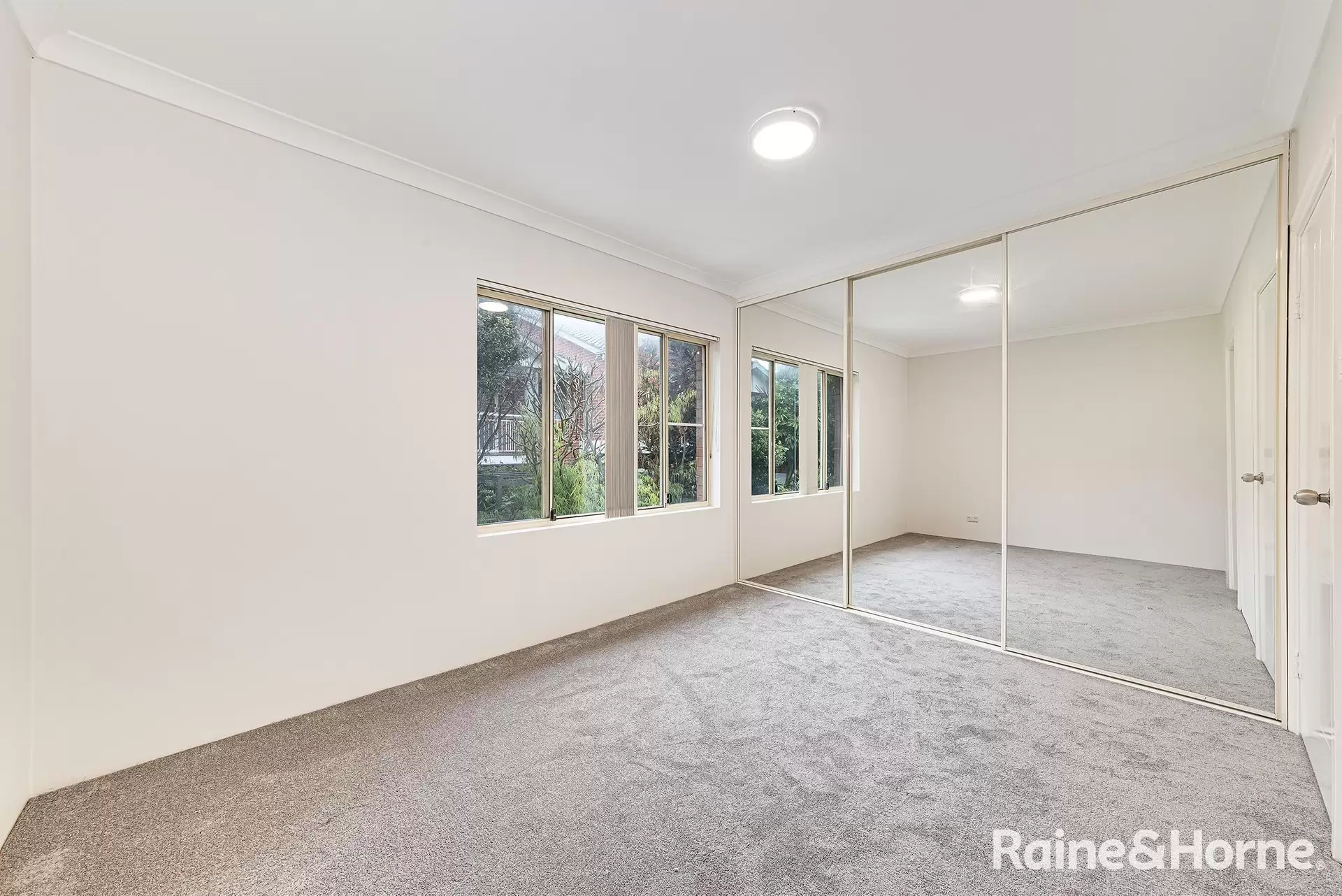 4/17 New Orleans Crescent, Maroubra Leased by Raine & Horne Randwick | Coogee | Clovelly - image 1