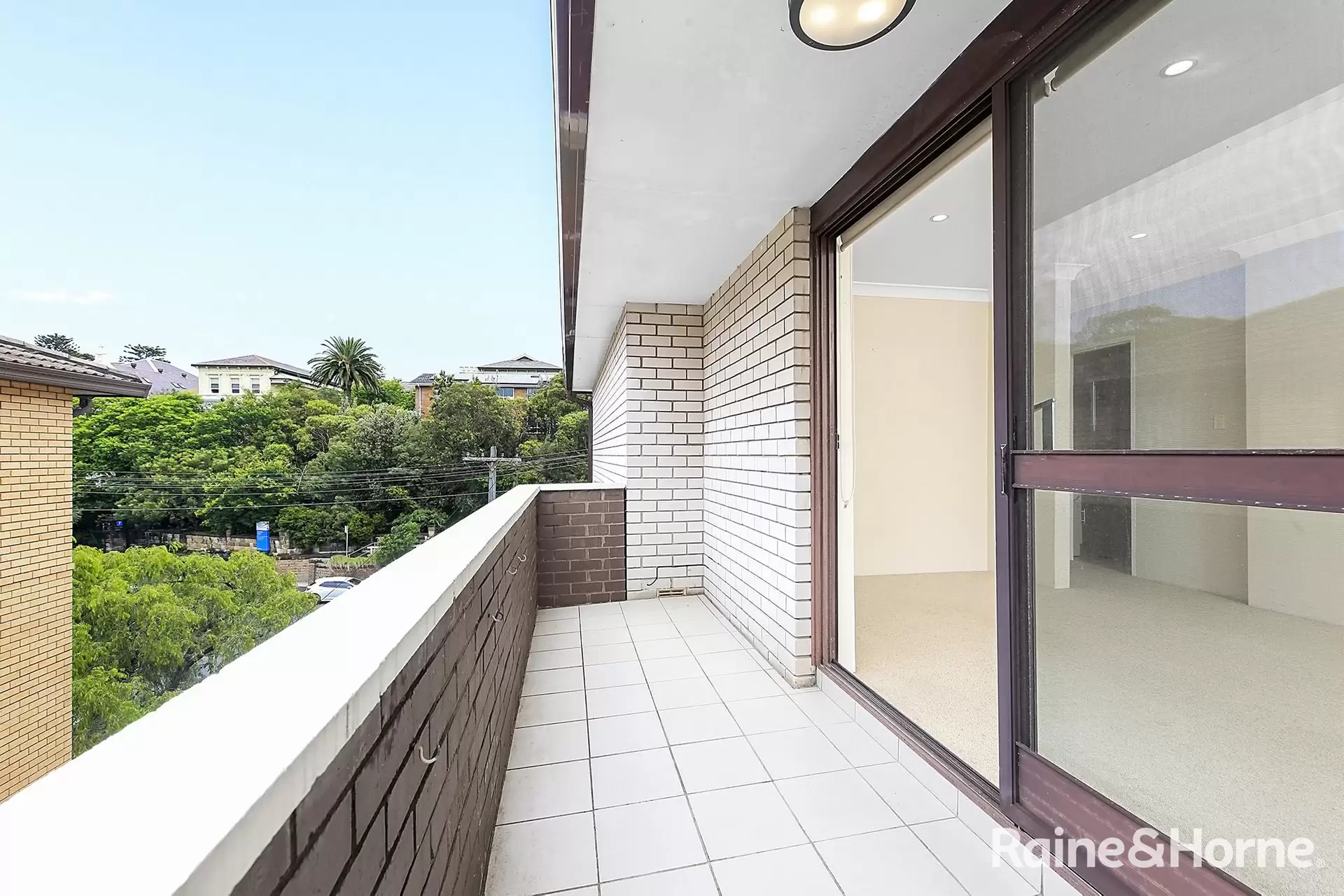 5/18 Coogee Bay Road, Randwick Leased by Raine & Horne Randwick | Coogee | Clovelly - image 1