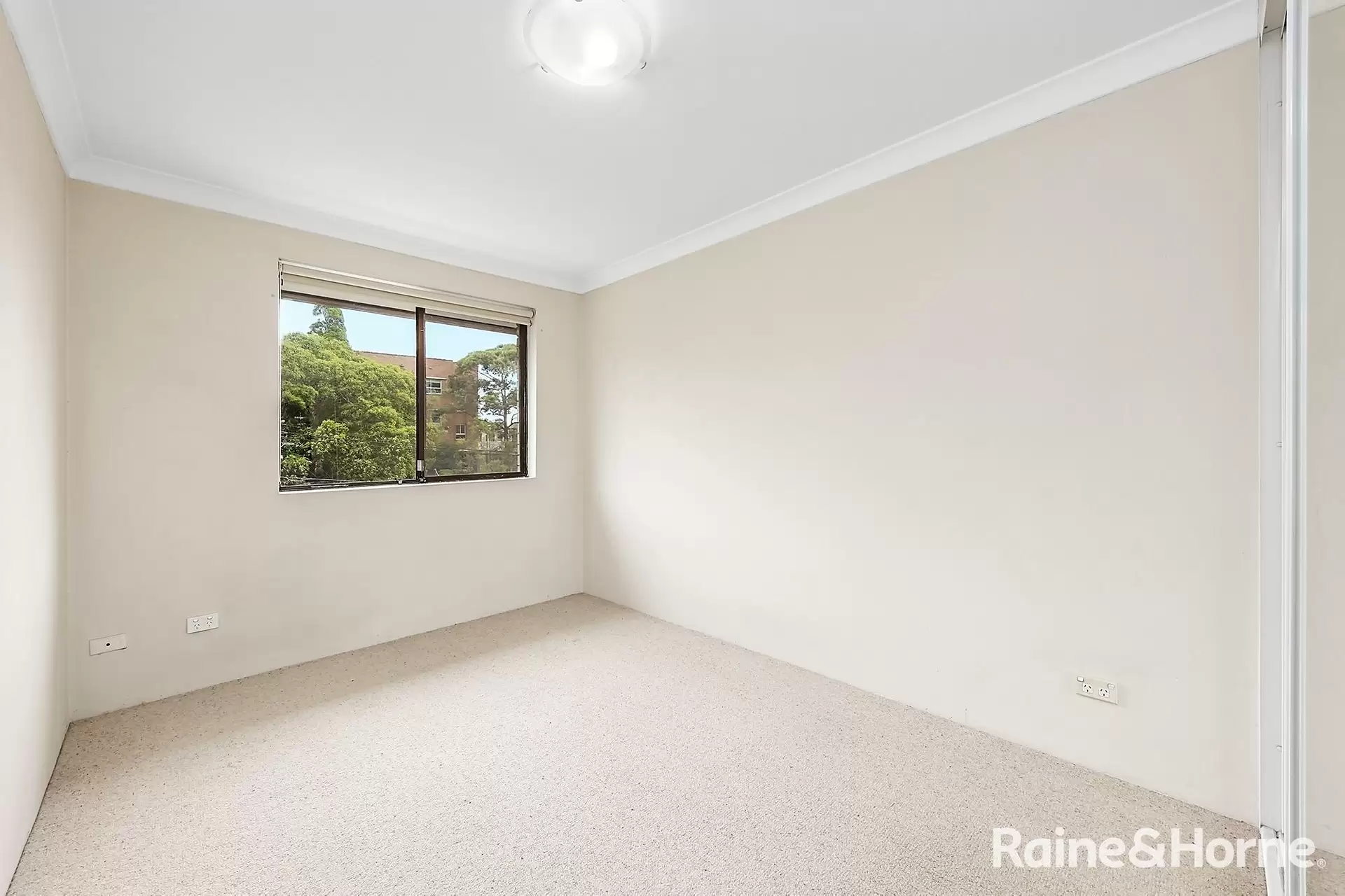 5/18 Coogee Bay Road, Randwick Leased by Raine & Horne Randwick | Coogee | Clovelly - image 1