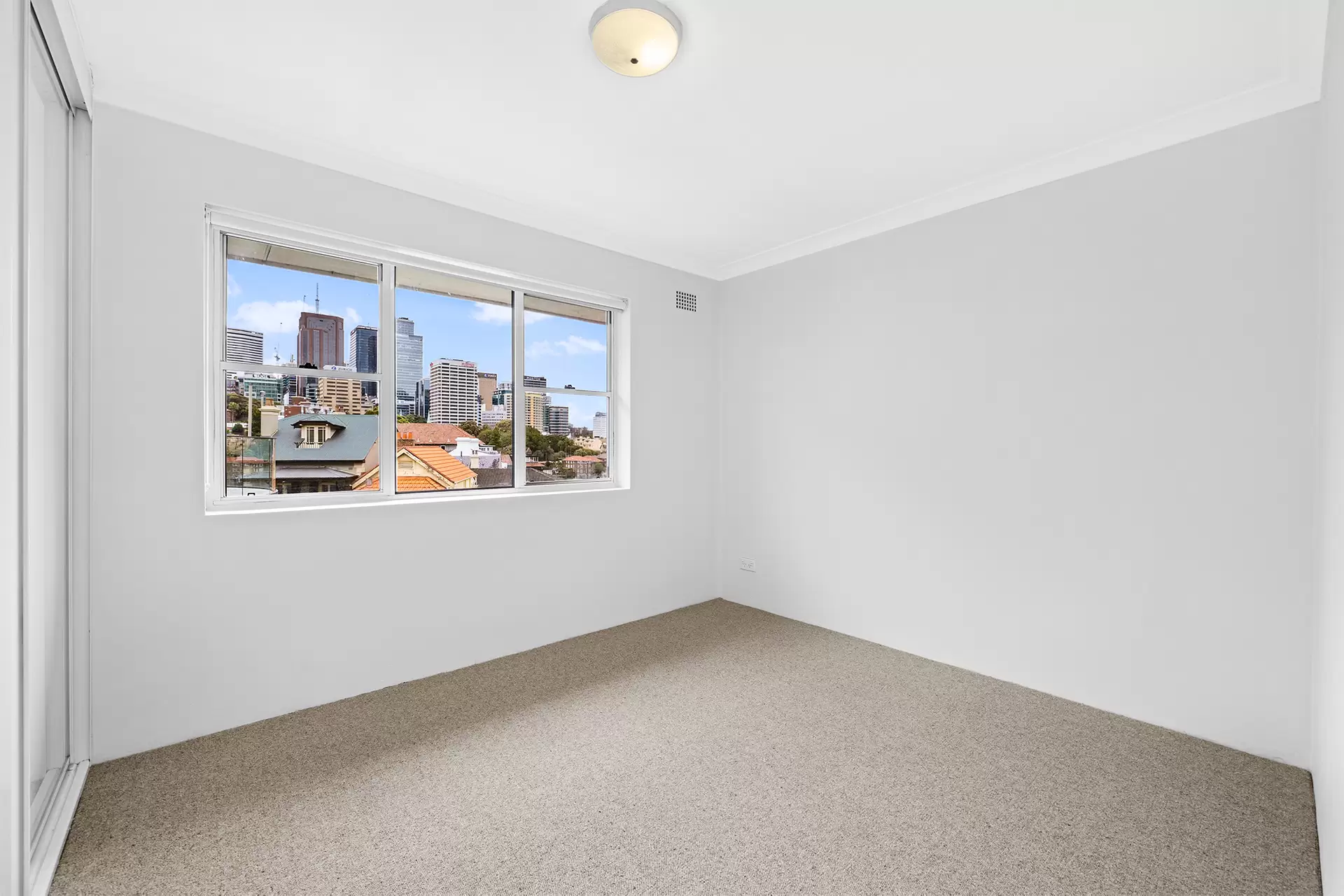 6/32 East Crescent Street, McMahons Point Leased by Raine & Horne Randwick | Coogee | Clovelly - image 1