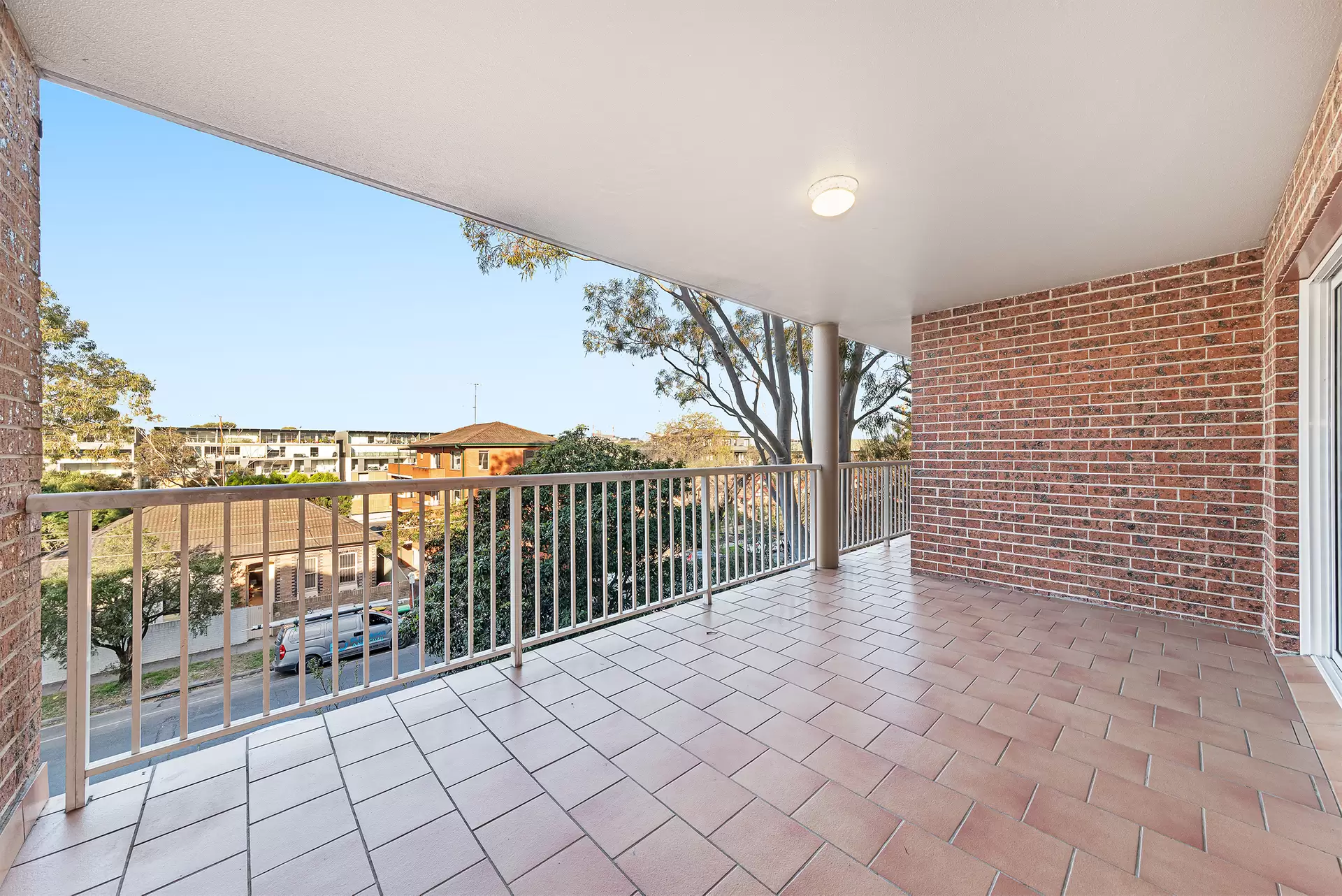 10/28-32 Boronia Street, Kensington Leased by Raine & Horne Randwick | Coogee | Clovelly - image 1